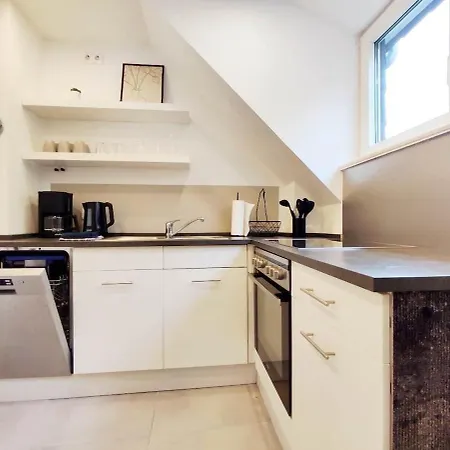Appartement Grosse 55 Qm Familien- Geschaefts- Monteurwohnung, 24 Std Check-in, Parkplatz, 5 Personen, 3 Schlafzimmer, Wlan